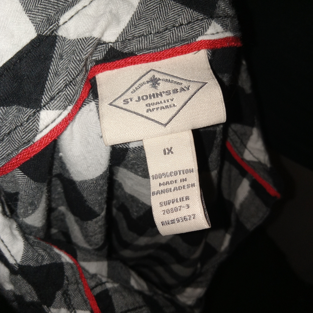 Size 1X button up Long Sleeve with collar From St. Johns Bay 100%cotton - Picture 3 of 15